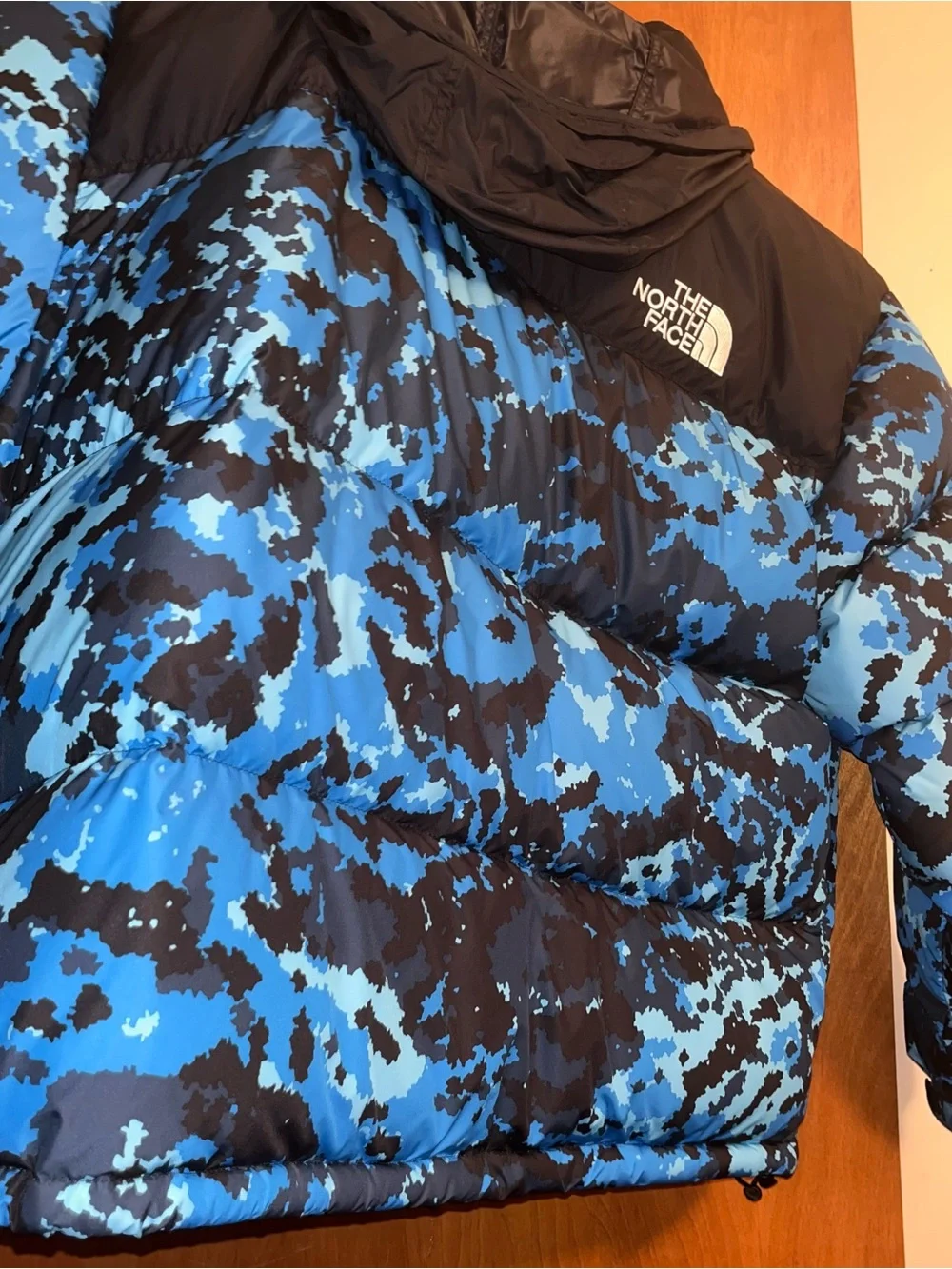 The North Face Nuptse 700